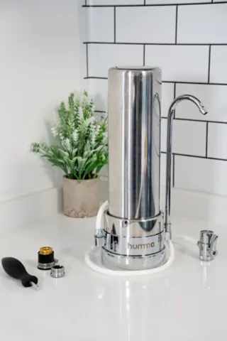 Steel sobre una mesada de cocina